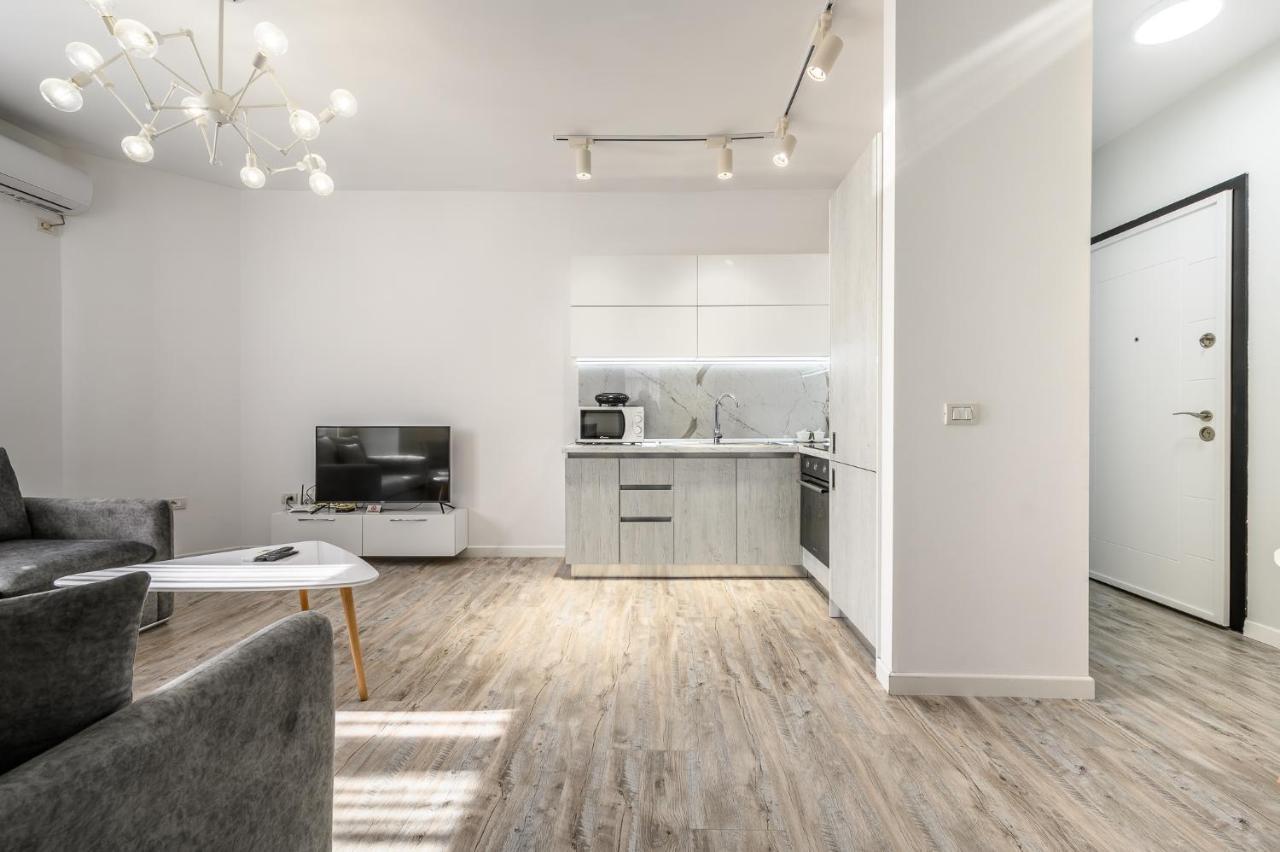 Miku Apartment-Modernly Designed Downtown Tirana Kültér fotó
